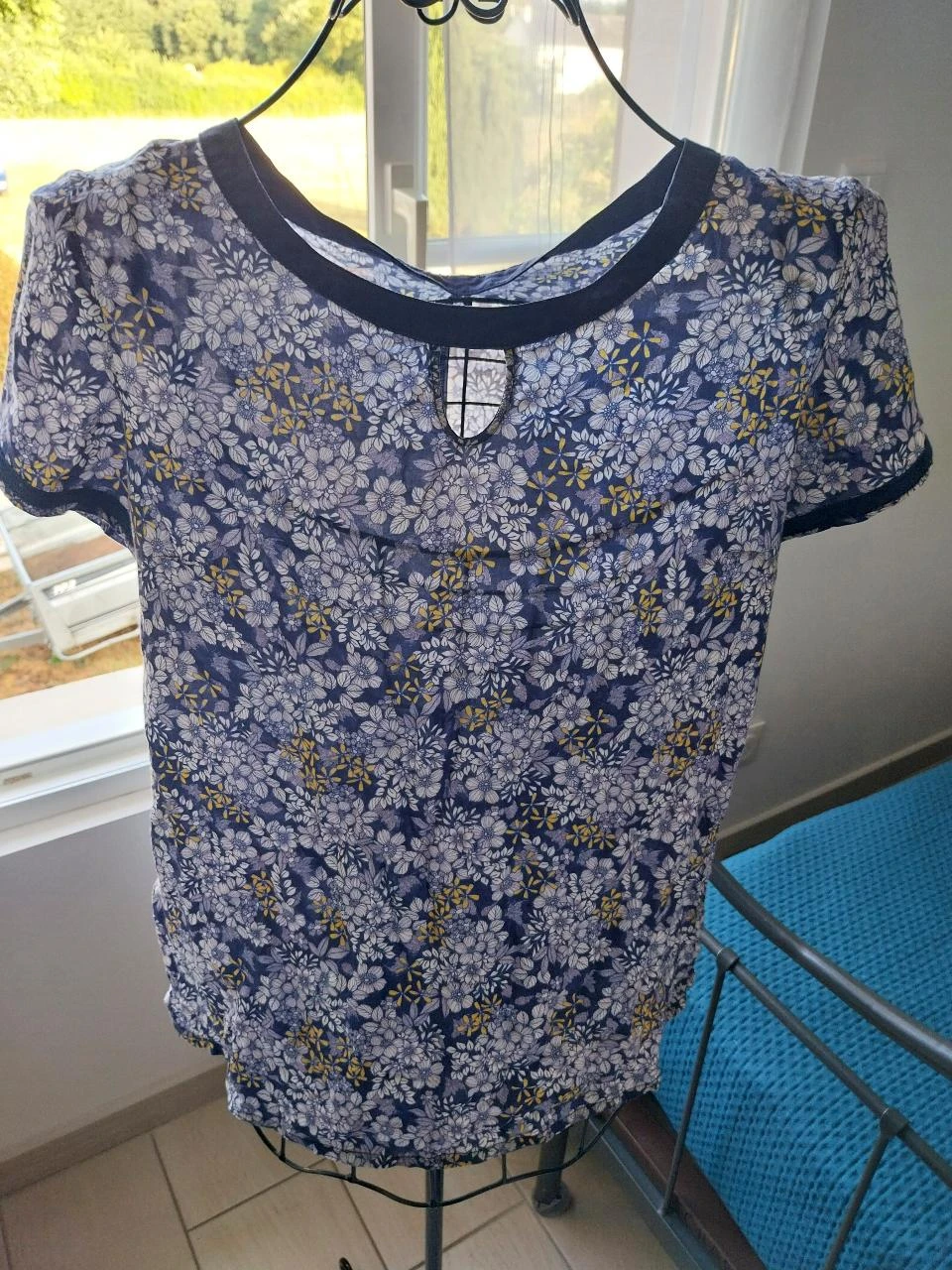 🌸 Tee-shirt Terre de Marins – Taille M – Imprimé fleuri 🌸
